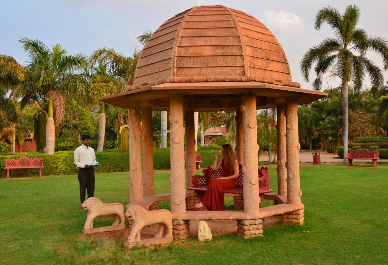Vijayshree Resort, Hampi Eksteriør billede