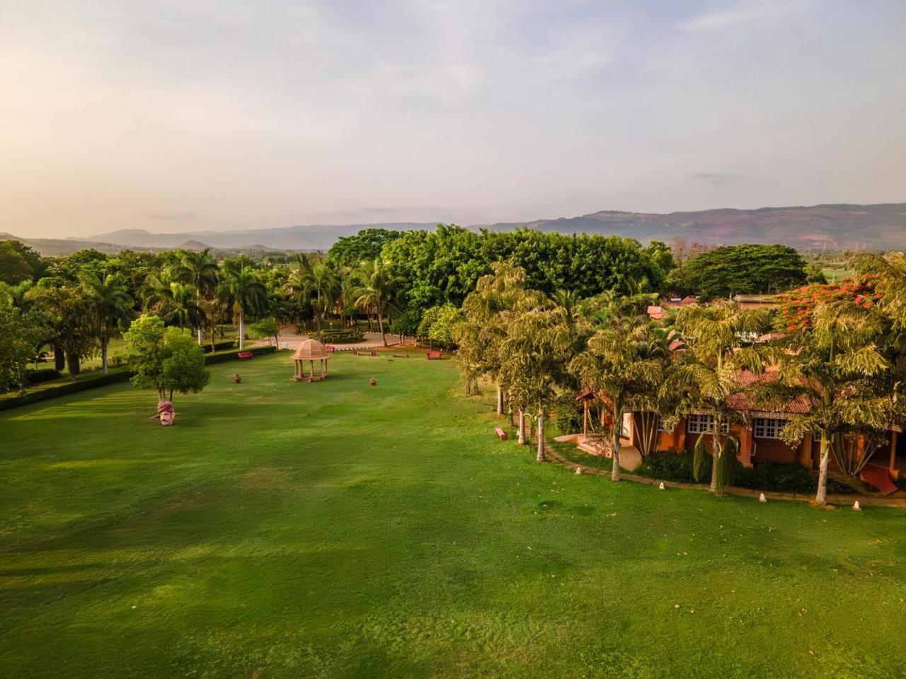 Vijayshree Resort, Hampi Eksteriør billede